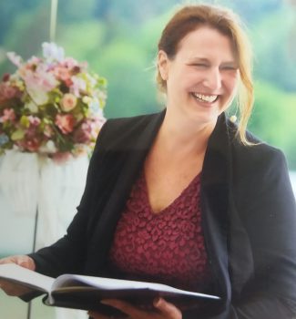 Angela Klein hält Eure Traurede für Eure freie Trauung
