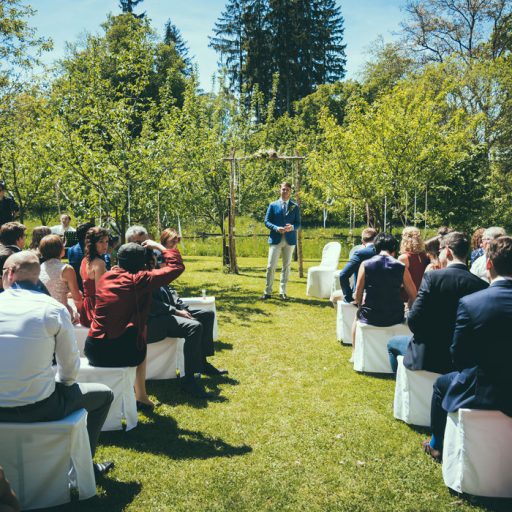 Eine Hochzeit im Frühling auf dem Gut Sonnenhausen