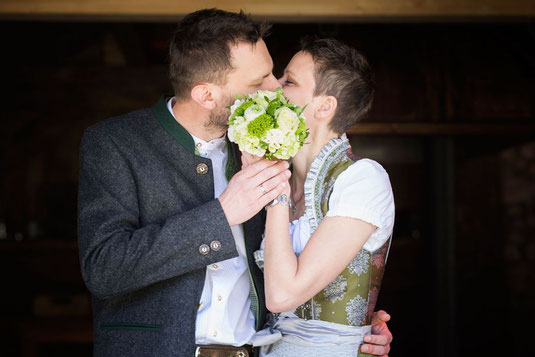 Heiraten mit den Trauredner:innen aus Bayern von Strauß & Fliege