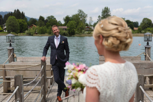 Freie TraurednerInnen Bayern | Freie Trauung am See | Strauß & Fliege