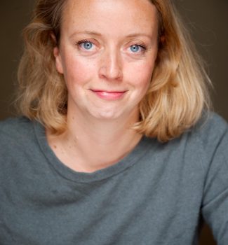 Elna Lindgens gestaltet Eure freie Trauzeremonie und hält die Rede auf Eurer freien Trauung