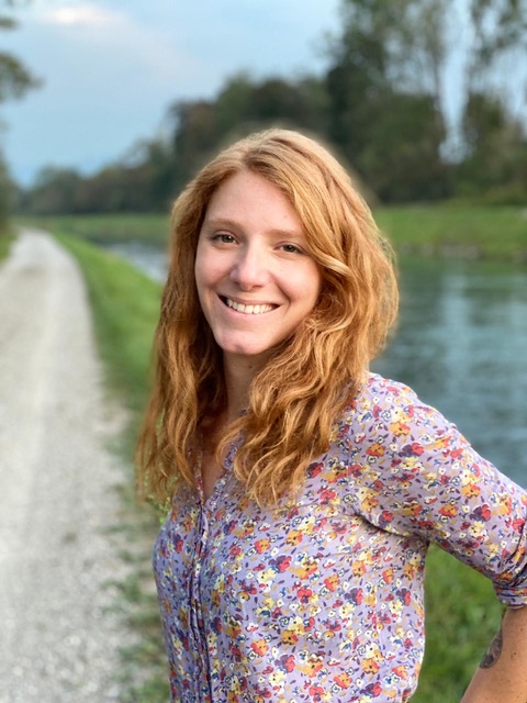 Rebekka Seaman ist eine der besten bilingualen Traurednerinnen in Berlin