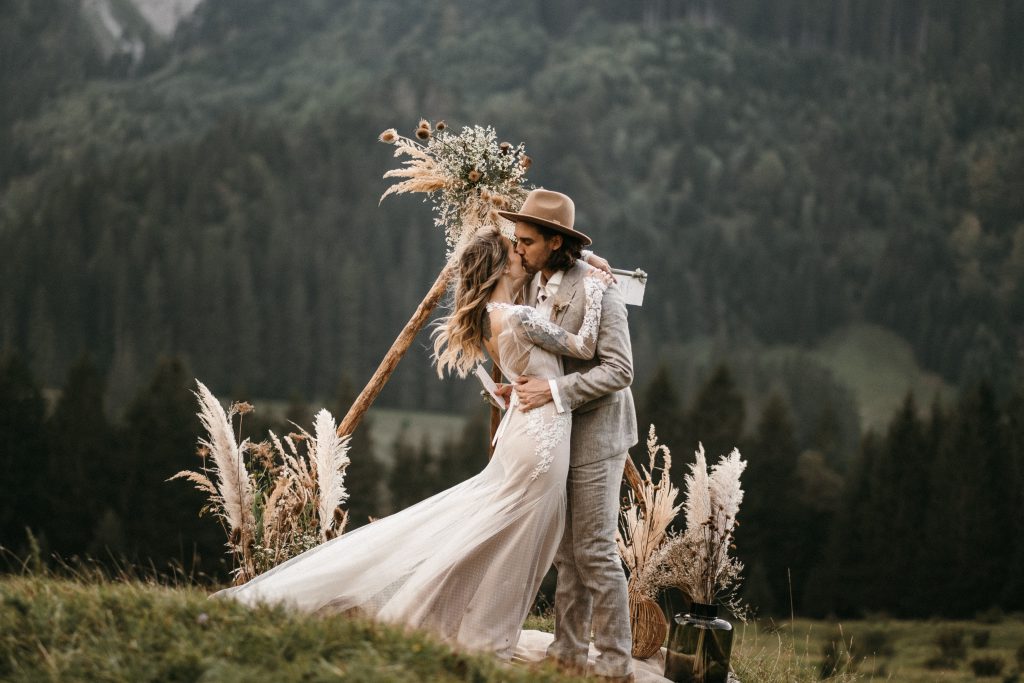 Hochzeitsfotograf München Tom & Jezz - Echte Bilder, echte Emotionen | Strauß & Fliege