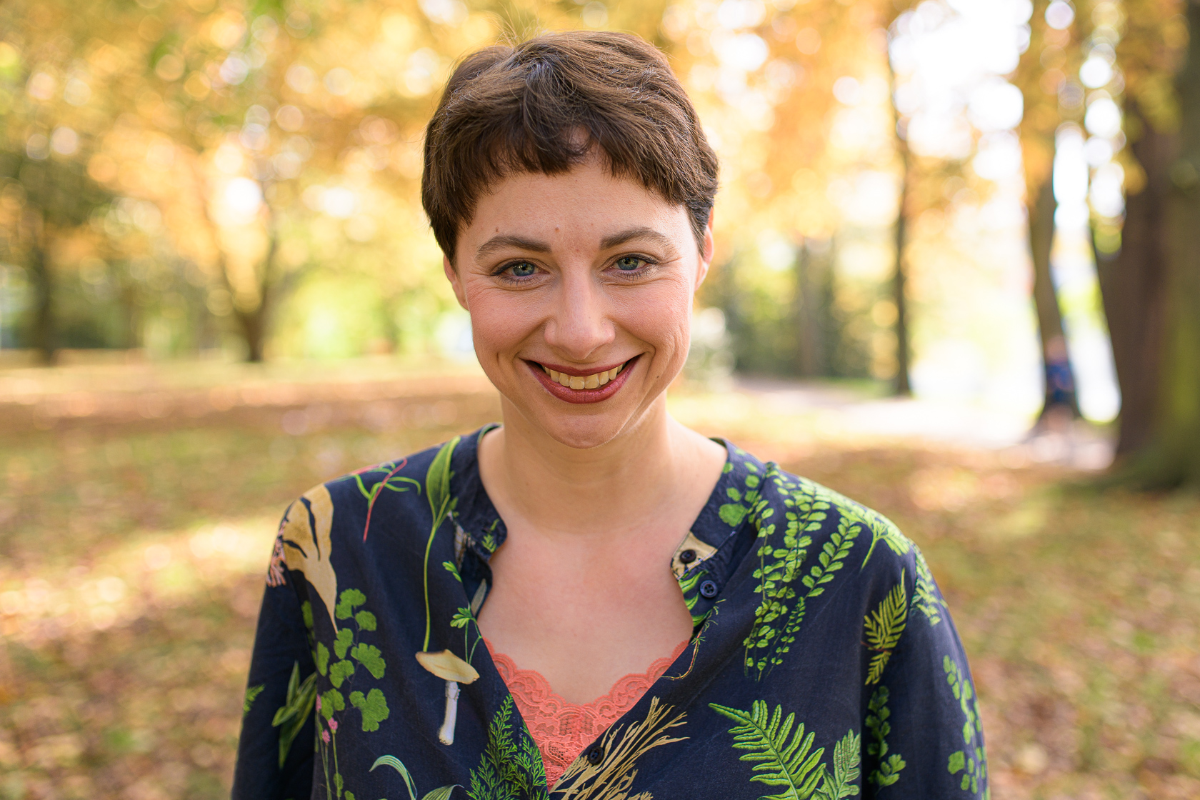 Mit Dieser Traurednerin Wird Eure Freie Trauung Berlin Einmalig Strauss Fliege