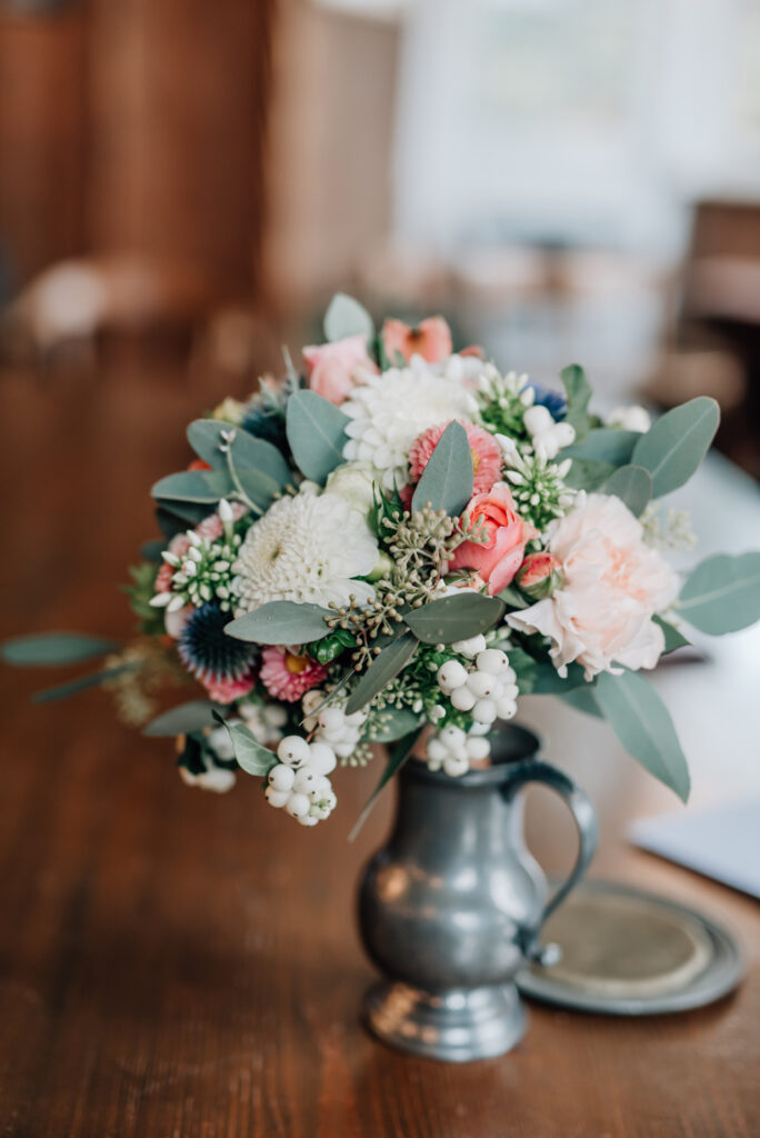 Brautstrauß Vase | Blumenstrauß Hochzeit | Strauß & Fliege