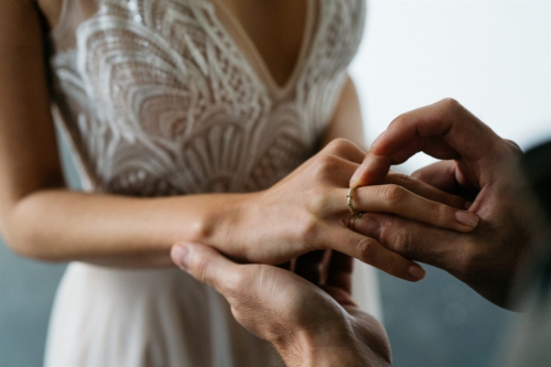 Ringwechsel Trauringe | Freie Trauung | Strauß & Fliege