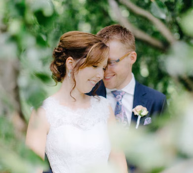 Hochzeit unter freiem Himmel mit Hochzeitsrednerin von Strauß & Fliege