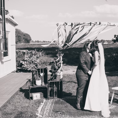 Freie Trauung im Landhaus am Deich in Bremen | Traurednerin Katrin Ingendoh | Strauß & Fliege