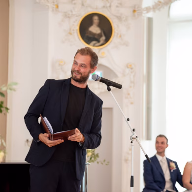 Freie Trauung mit Johann-Jakob Wulf in einem wunderschönen Barocksaal in Rostock