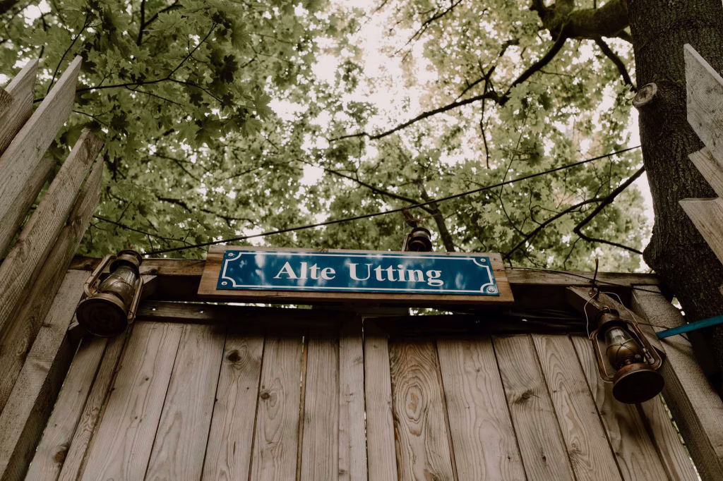 Freie Trauung München | Hochzeits-Location Alte Utting | Strauß & Fliege