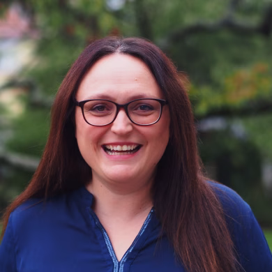 Maren hält Eure freie Trauung in Frankfurt