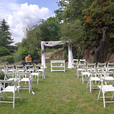 Hochzeit mit Strauß & Fliege Traurednern in Leipzig