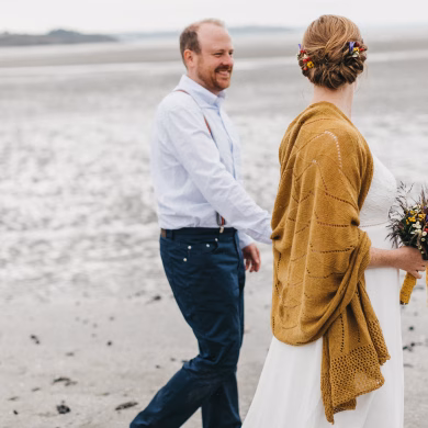 Freie Trauung am Strand | Destination Wedding | Strauß & Fliege