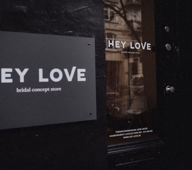 Brautkleider mit Style gibts bei Hey Love